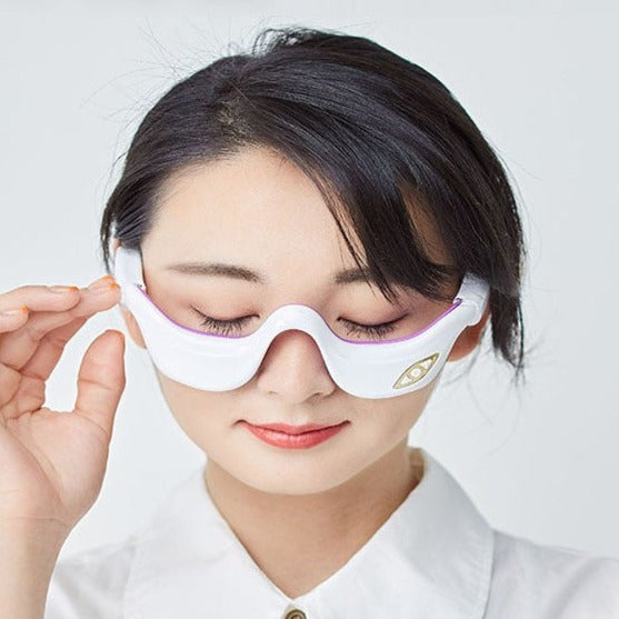Eye Care Device in use