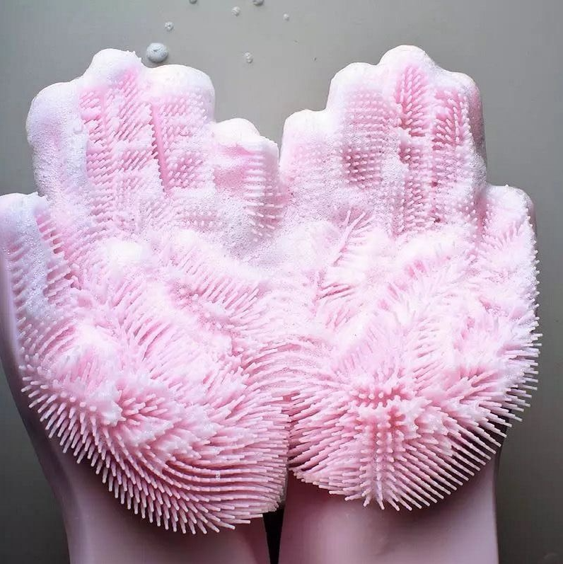 Dishwashing Gloves Pink in use